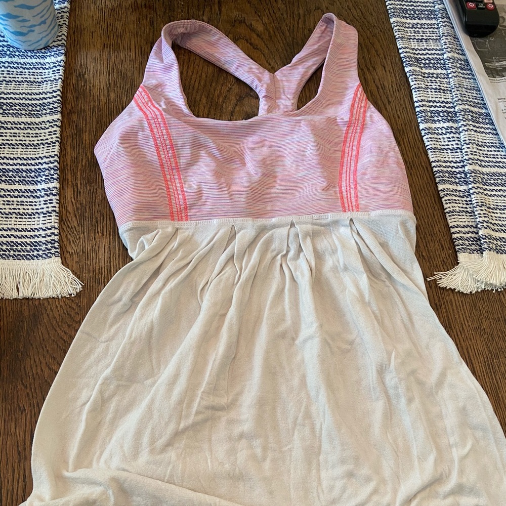 Lululemon workout top